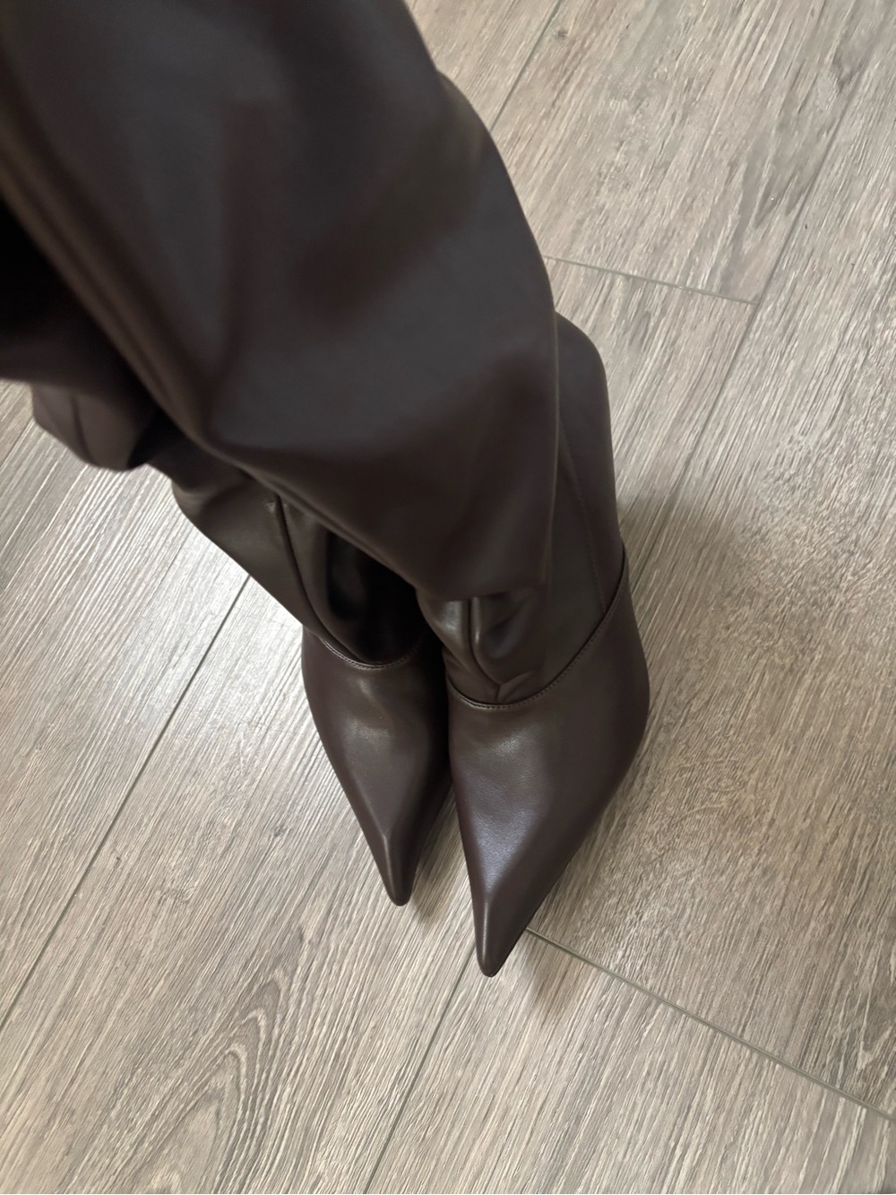 Pointed-Toe Knee-High Heeled Boots in Dark Brown